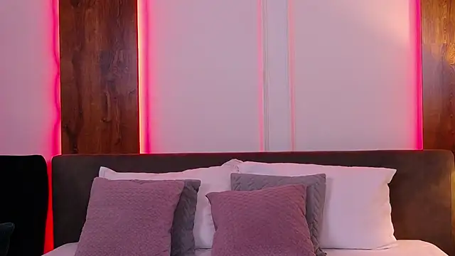 SkylerSpark online show from 3, 10, 2025