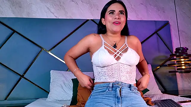 Snapshot of giorgia_13 chatting on 21, 9, 2025 giorgia 13 online show from 21, 9, 2025