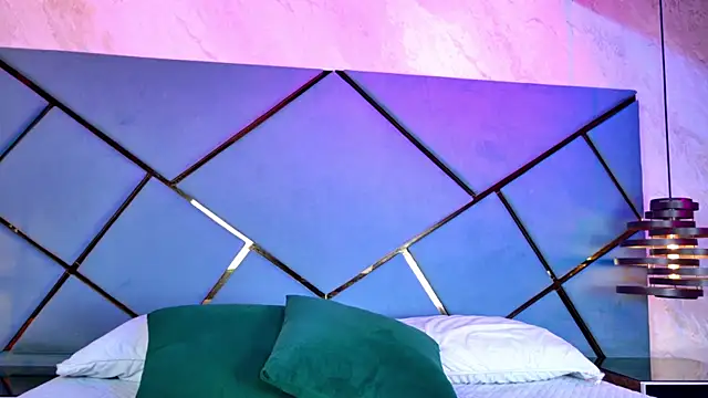 Snapshot of giorgia_13 chatting on 23, 9, 2025 giorgia 13 online show from 23, 9, 2025