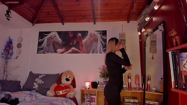 cuteweed420 online show from 17, 4, 2026