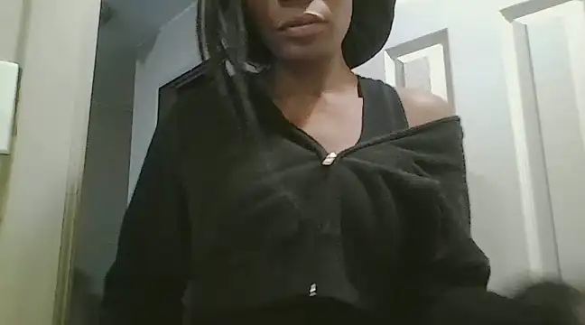 LuckiXCX online show from 14, 12, 2024