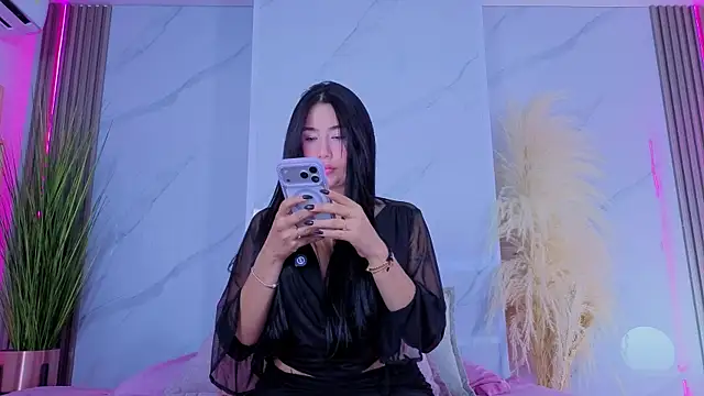 Snapshot of Chlooee__ chatting on 28, 4, 2026 Chlooee online show from 28, 4, 2026