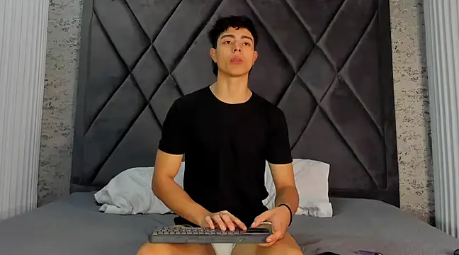 Snapshot of JoshRashfordd chatting on 16, 2, 2025 JoshRashfordd online show from 16, 2, 2025
