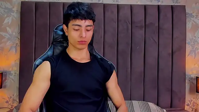 Snapshot of JoshRashfordd chatting on 4, 3, 2025 JoshRashfordd online show from 4, 3, 2025