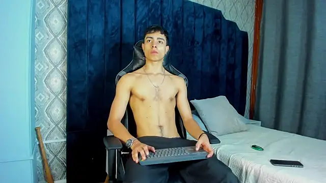 Snapshot of JoshRashfordd chatting on 9, 3, 2025 JoshRashfordd online show from 9, 3, 2025