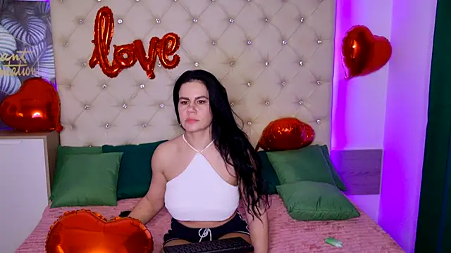 Snapshot of KattieSims chatting on 31, 1, 2025 KattieSims online show from 31, 1, 2025
