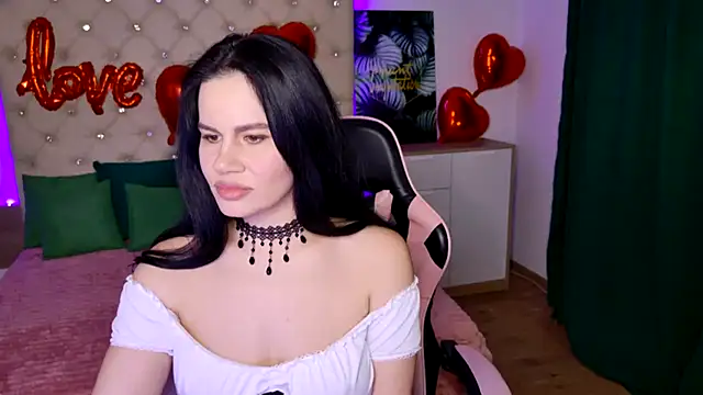 Snapshot of KattieSims chatting on 6, 2, 2025 KattieSims online show from 6, 2, 2025