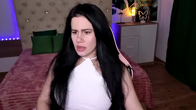 Snapshot of KattieSims chatting on 12, 3, 2025 KattieSims online show from 12, 3, 2025