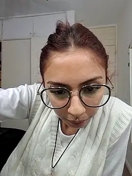 Jazmin-Cerezita online show from 30, 10, 2025