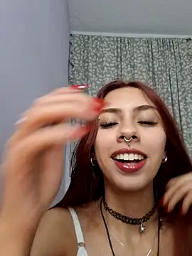 Jazmin-Cerezita online show from 6, 11, 2025