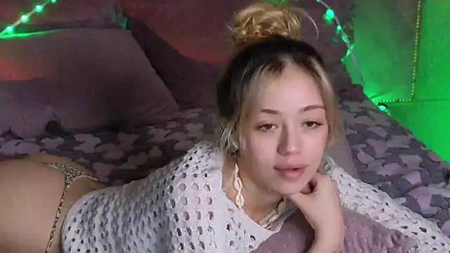 Snapshot of STELLA_RICH chatting on 16, 3, 2025 STELLA RICH online show from 16, 3, 2025