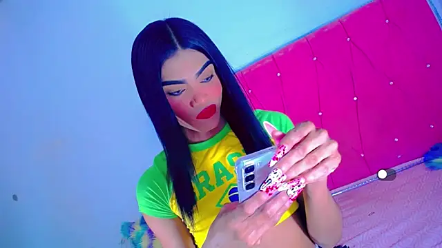 Theylor Rouse online show from 26, 10, 2025