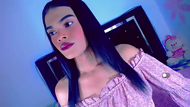 Theylor Rouse online show from 12, 11, 2025