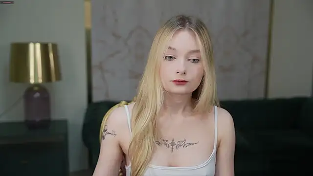 Snapshot of Ewa_Pearl chatting on 19, 3, 2025 Ewa Pearl online show from 19, 3, 2025