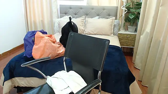 Snapshot of sasi_luna chatting on 17, 5, 2026 sasi luna online show from 17, 5, 2026