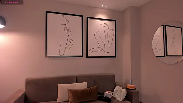 MiaFarrell  online show from 7, 11, 2025