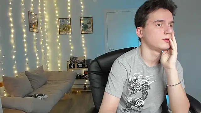 Snapshot of Scooby_k chatting on 28, 12, 2024 Scooby k online show from 28, 12, 2024