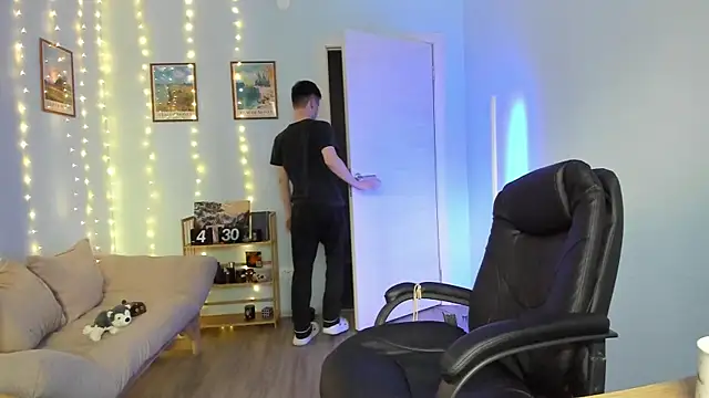 Snapshot of Scooby_k chatting on 5, 1, 2025 Scooby k online show from 5, 1, 2025