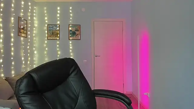 Snapshot of Scooby_k chatting on 9, 1, 2025 Scooby k online show from 9, 1, 2025