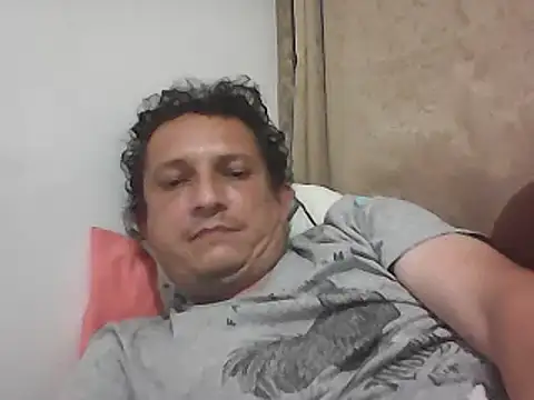 Snapshot of Bombi22 chatting on 10, 10, 2025 Bombi22 online show from 10, 10, 2025