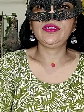 Snapshot of sexy_bhabhi69 chatting on 17, 6, 2026 sexy bhabhi69 online show from 17, 6, 2026
