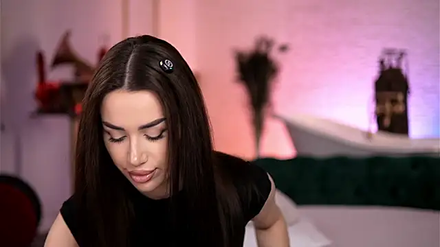 Jenna Day online show from 5, 4, 2026