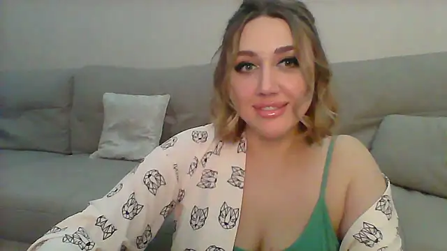Snapshot of VickyLove047 chatting on 5, 1, 2025 VickyLove047 online show from 5, 1, 2025