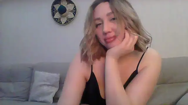 Snapshot of VickyLove047 chatting on 3, 2, 2025 VickyLove047 online show from 3, 2, 2025