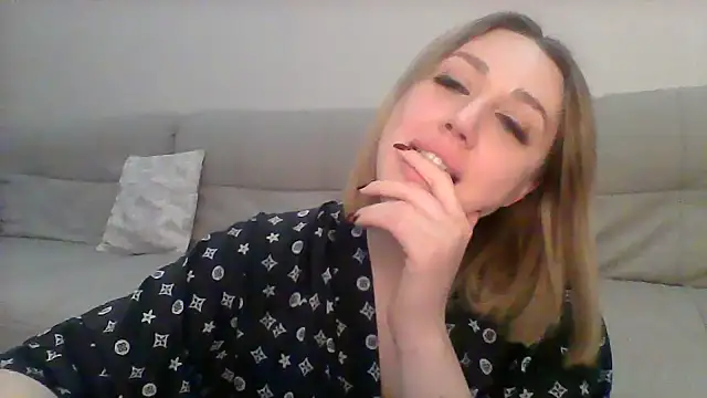 Snapshot of VickyLove047 chatting on 7, 2, 2025 VickyLove047 online show from 7, 2, 2025