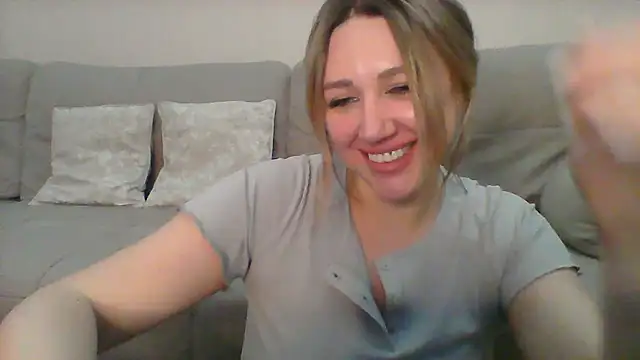 Snapshot of VickyLove047 chatting on 18, 3, 2025 VickyLove047 online show from 18, 3, 2025