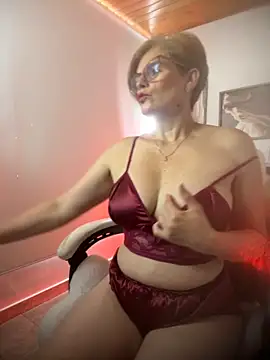 Adeellee  online show from 20, 10, 2025