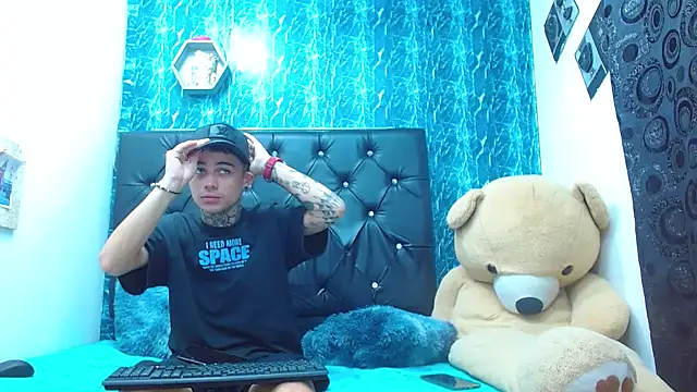 exotic hot couple online show from 18, 3, 2025