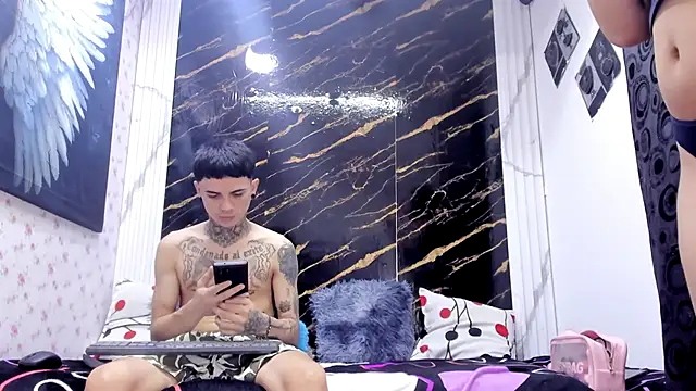 exotic hot couple online show from 17, 5, 2026