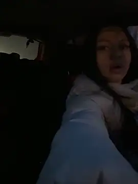 JulliaVegas online show from 3, 2, 2025