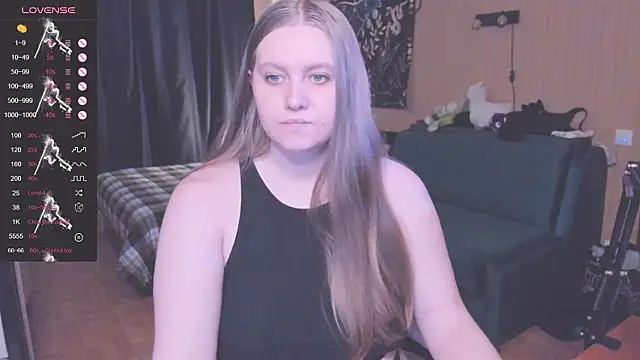 Alice Dreamgirl  online show from 17, 10, 2025