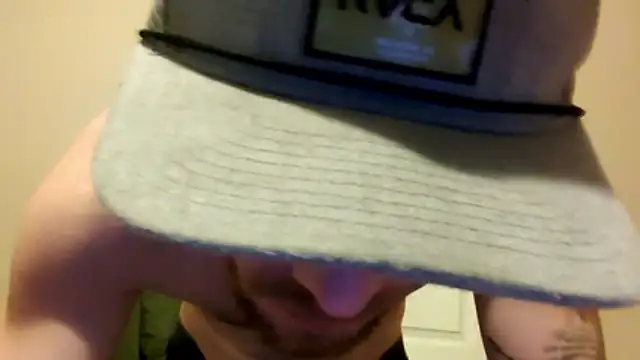 Snapshot of Huntzg23 chatting on 29, 11, 2025 Huntzg23 online show from 29, 11, 2025