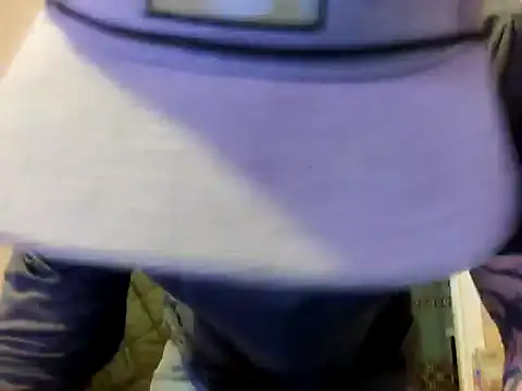 Snapshot of Huntzg23 chatting on 1, 12, 2025 Huntzg23 online show from 1, 12, 2025