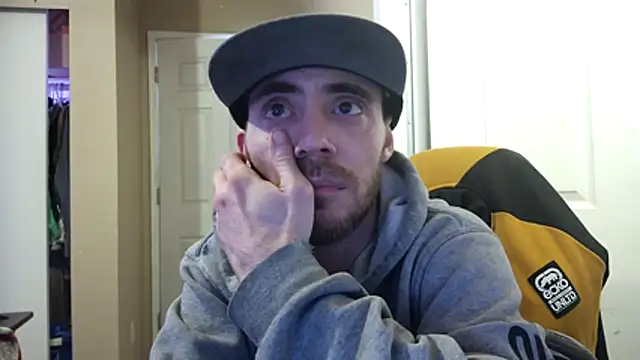 Huntzg23 online show from 14, 4, 2026