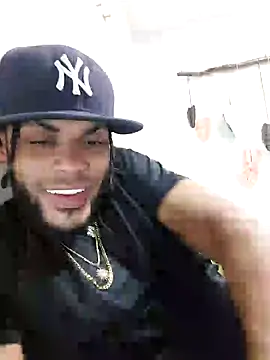 Snapshot of smith2024xxx23cm chatting on 8, 3, 2025 smith2024xxx23cm online show from 8, 3, 2025