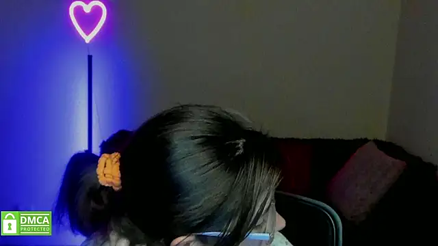 Alicia redfollow online show from 5, 2, 2025