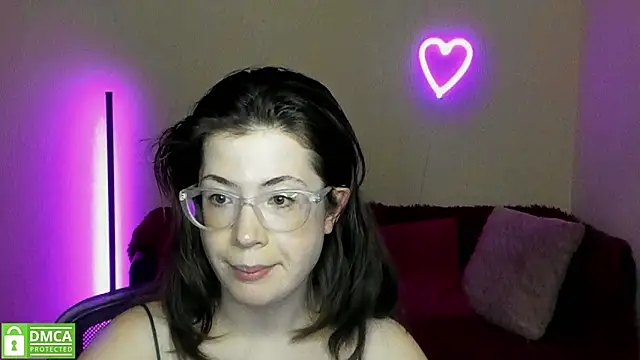 Alicia redfollow online show from 6, 3, 2025