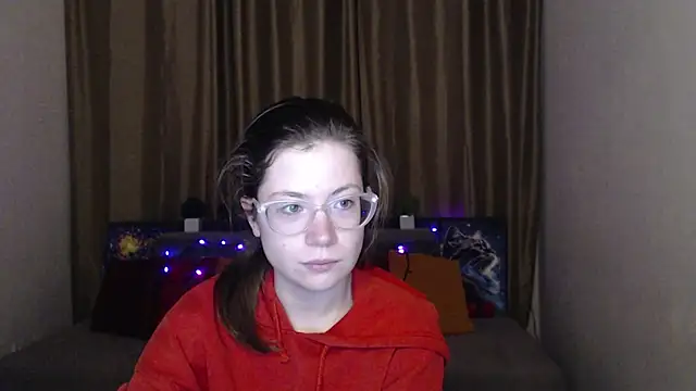 Alicia redfollow online show from 12, 3, 2025