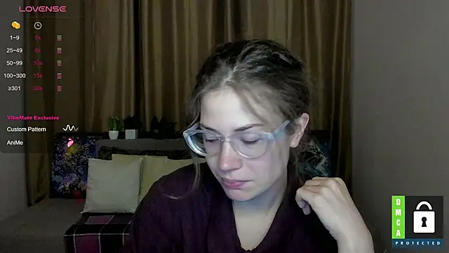 Alicia redfollow online show from 4, 10, 2025