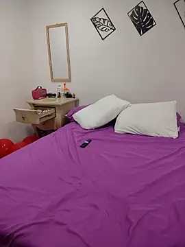 Miss balloonsmila online show from 16, 2, 2025