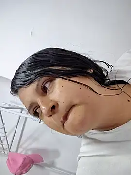 Miss balloonsmila online show from 19, 10, 2025