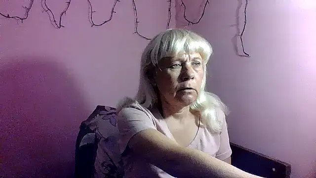 sakura blonde online show from 1, 4, 2026