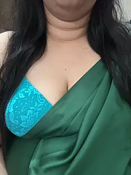 Snapshot of Akhi_Akshaya chatting on 18, 12, 2024 Akhi Akshaya online show from 18, 12, 2024