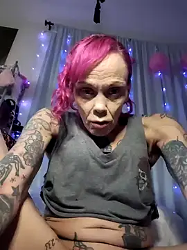 MommyMisfit online show from 11, 4, 2026