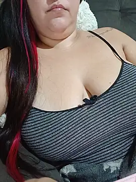 Paolaa hoot online show from 17, 5, 2026
