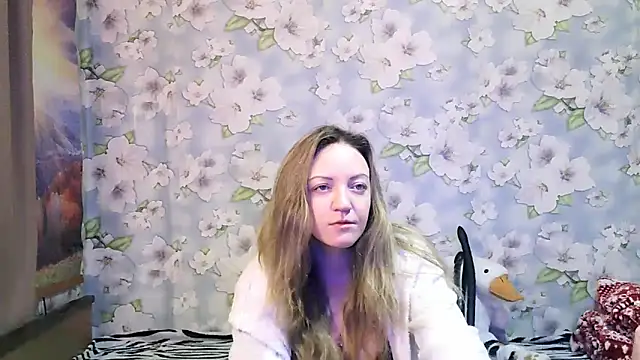 KattyLuuu online show from 2, 11, 2025